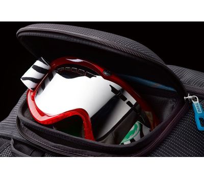 Вместимость: 41 л Материал: нейлон (Dobby Nylon) Размеры: 52.5 x 38.5 x 30.5 см Вес: 1.2 кг Назначение : для пешего и горного туризма Наличие поясного ремня: нет Регулировка плечевых лямок по вертикали: есть Совместимость с питьевой системой: нет